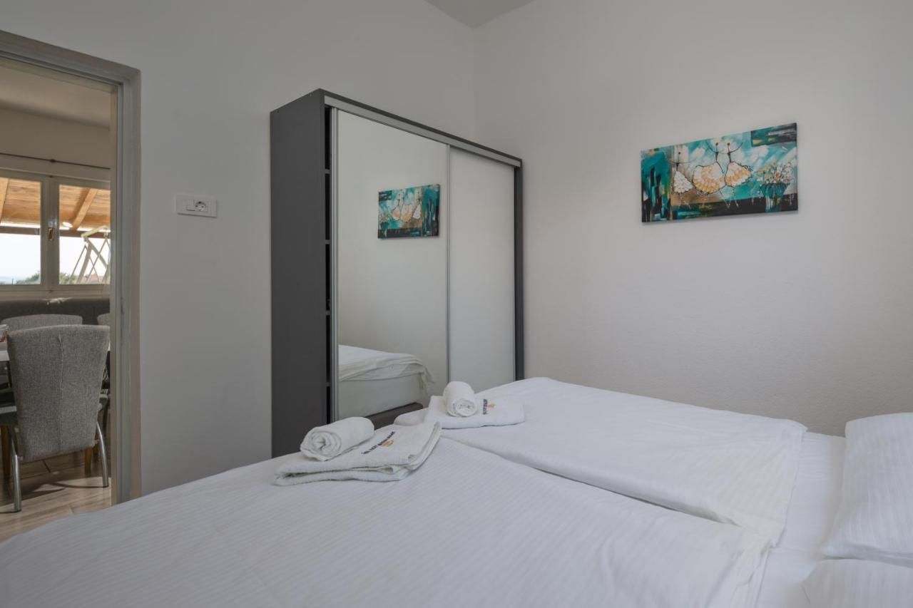 Apartments Jasna Privlaka  Exterior photo
