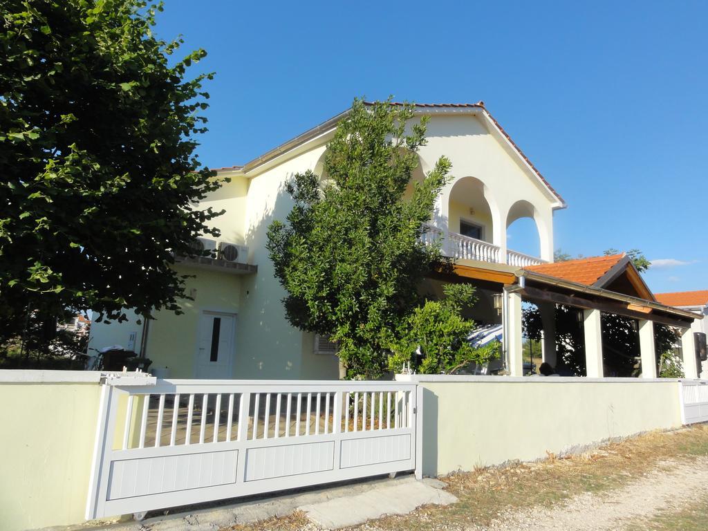 Apartments Jasna Privlaka  Exterior photo